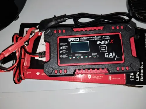 Chargeur batterie Voiture et Moto