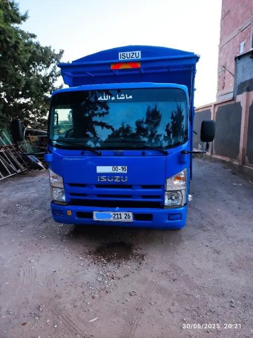 Isuzu Isuzu 2011