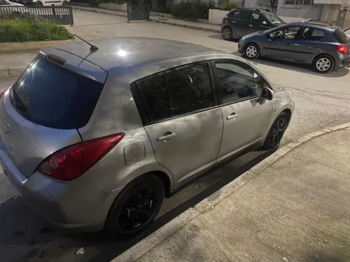 Nissan Tiida 5 portes 2008 Tiida 5 portes