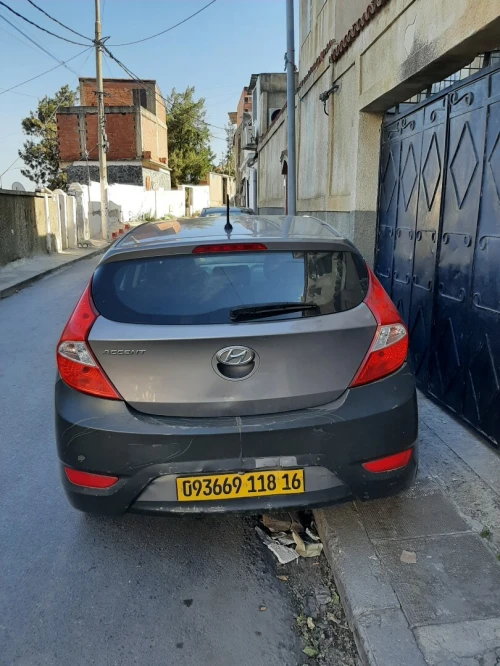 Hyundai Accent RB  5 portes 2018 Rb toute option