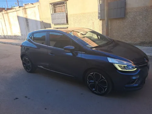 Renault Clio 4 2017 Intance