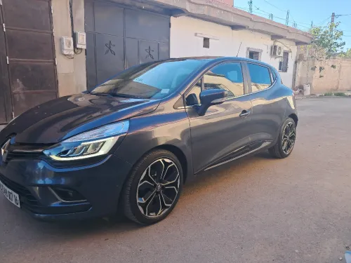 Renault Clio 4 2017 Intance
