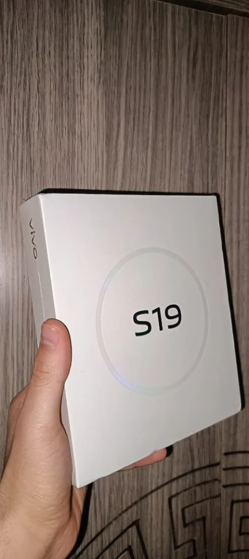 Vivo S19