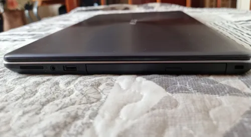 PC ASUS i5 8ème/8go/250 SSD