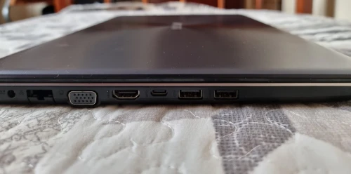 PC ASUS i5 8ème/8go/250 SSD