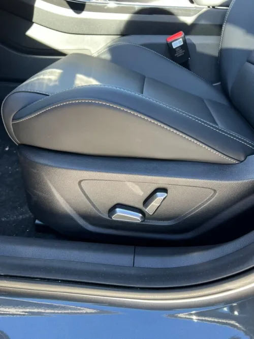 Geely Coolray 2025 