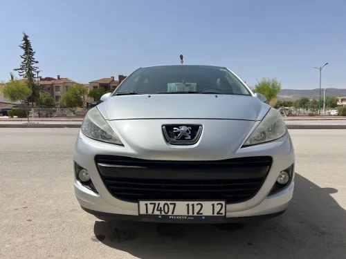 Peugeot 207 2012 207