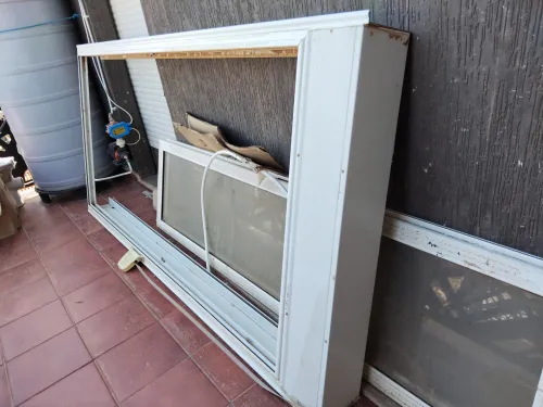 Vends porte fenêtre en ovc