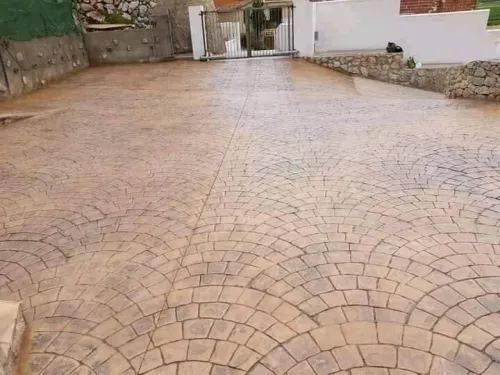 Béton imprimé et résine époxy