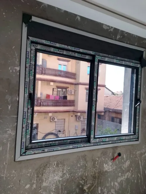 Menuiserie aluminium et PVC déplacement sur chantier 