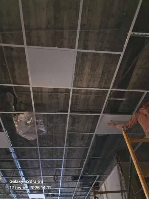 Faux plafond démontable