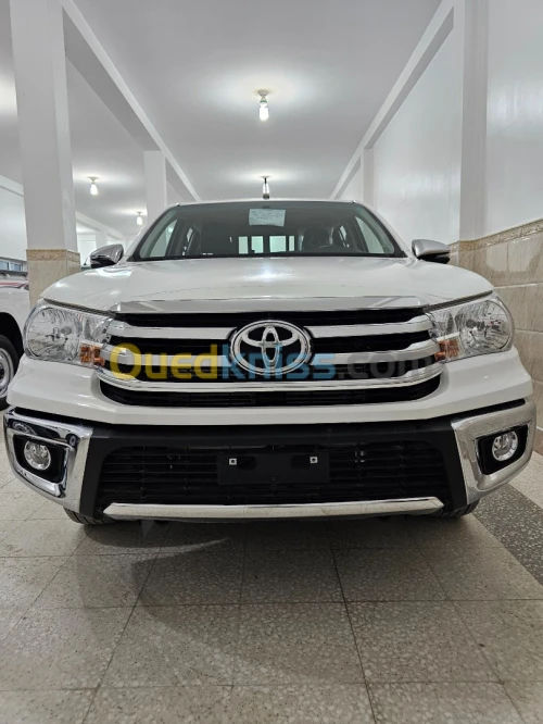 Toyota Hilux 2024 4x2