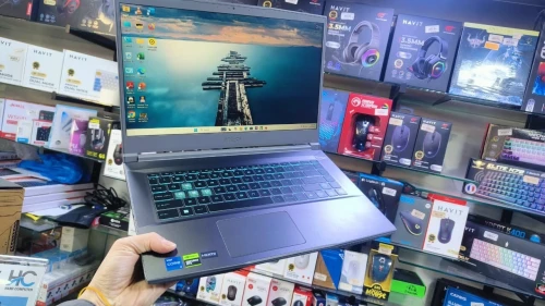 MSI 15 B13