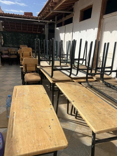 Lot table et chaise pour école 