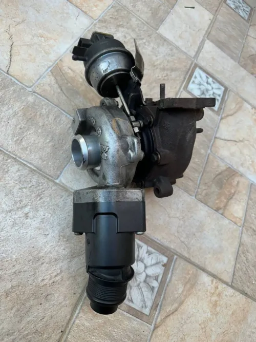 Pies Moteur 03L dorigine hadja chaba [ Turbo/ Cullas/ Pompe HP/ internateur/ 2 injecteur