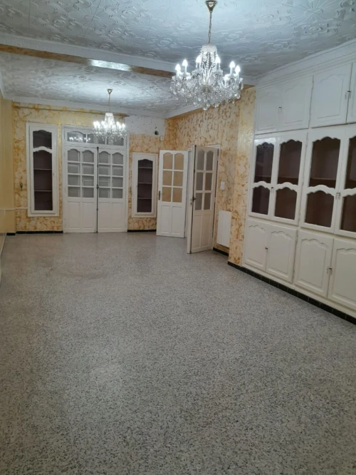 Location Appartement Niveau de villa F4 Chlef Chlef