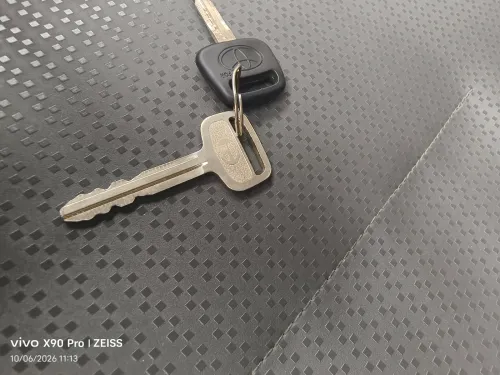 TOYOTA HiNO à benne 611 2013