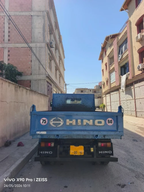 TOYOTA HiNO à benne 300 611 2014