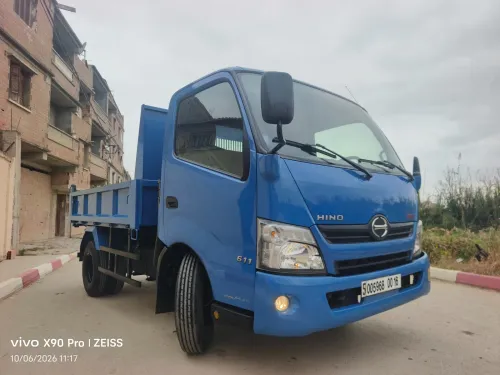 TOYOTA HiNO à benne 611 2013