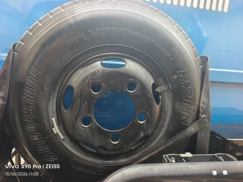 TOYOTA HiNO à benne 611 2013