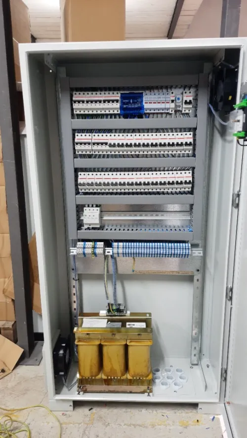 Électricité industrielle et maintenance