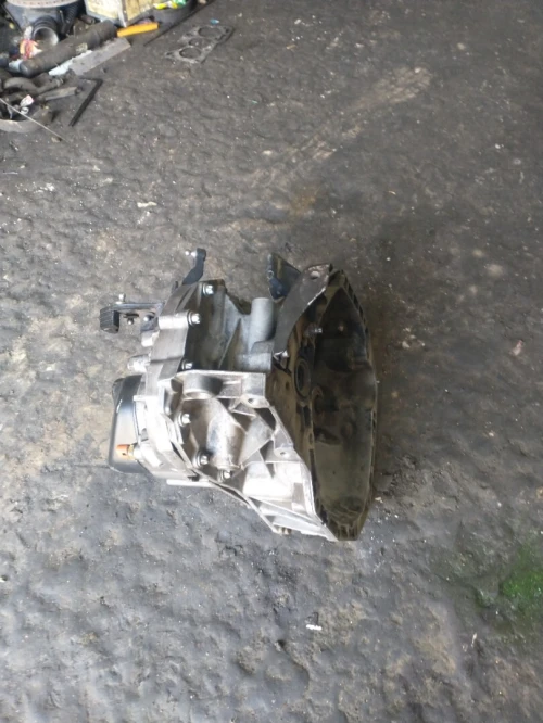 Boîte vitesse 1.5dci demareur avant