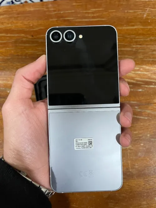 Samsung Z flip6