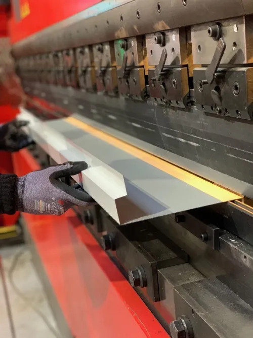 Pliage de tôle et Découpe de guillotine 
