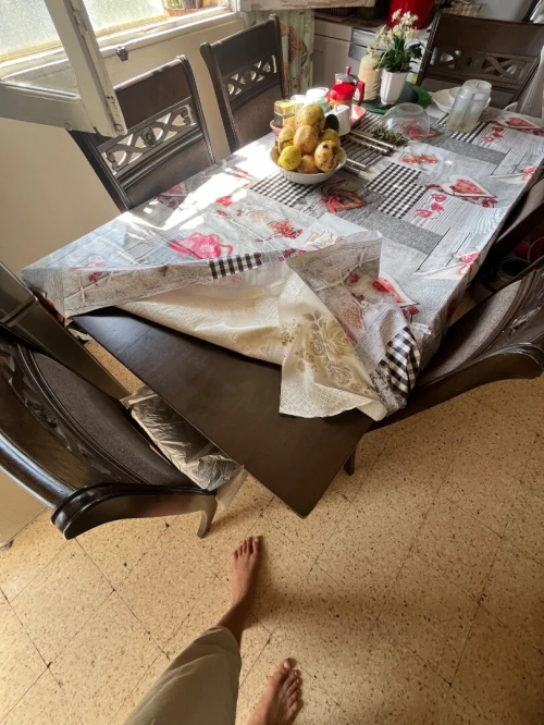 Table 6 chair