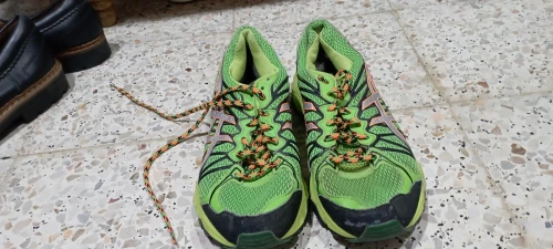 100 kilos de chaussures à vendre