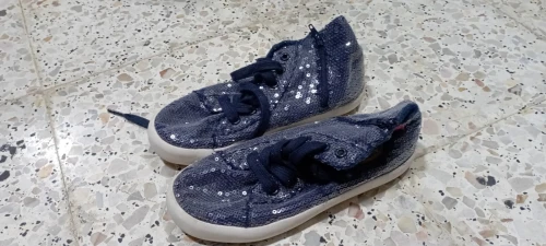 100 kilos de chaussures à vendre