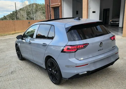 Volkswagen Golf 8 2025 R Black Edition 