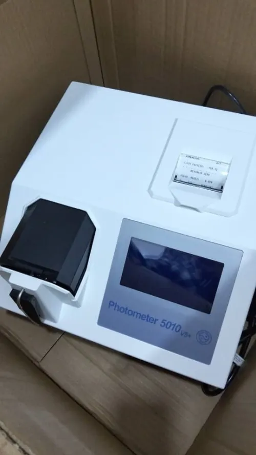Spectrophotomètre. +. Autoclave 