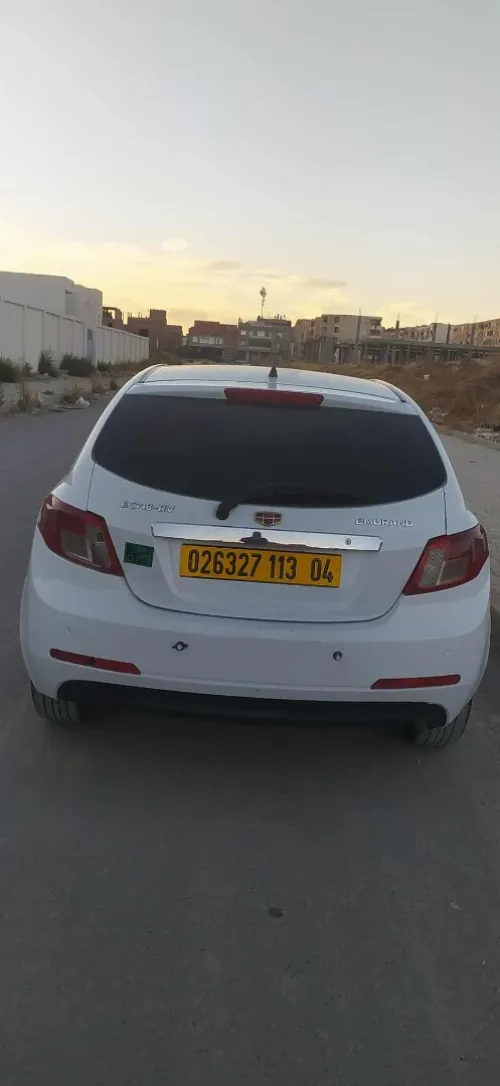 Geely Emegrand 2013 