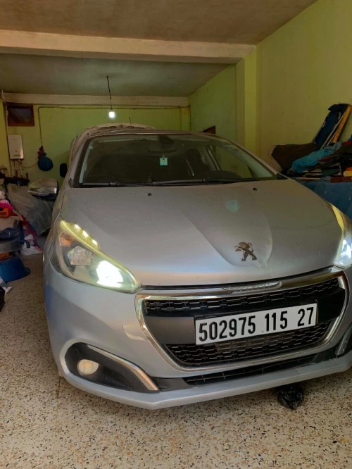Peugeot 208 2015 Allure Facelift