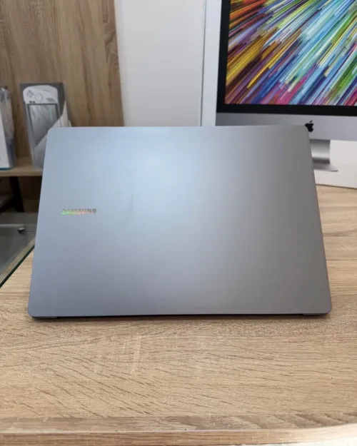 Samsung GalaxyBook5 pro 16"  Ultra 7 256V 