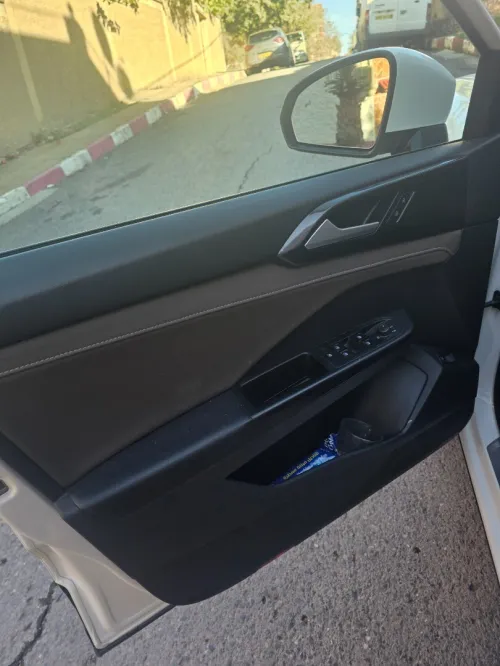 Volkswagen Taos 2023 SEL