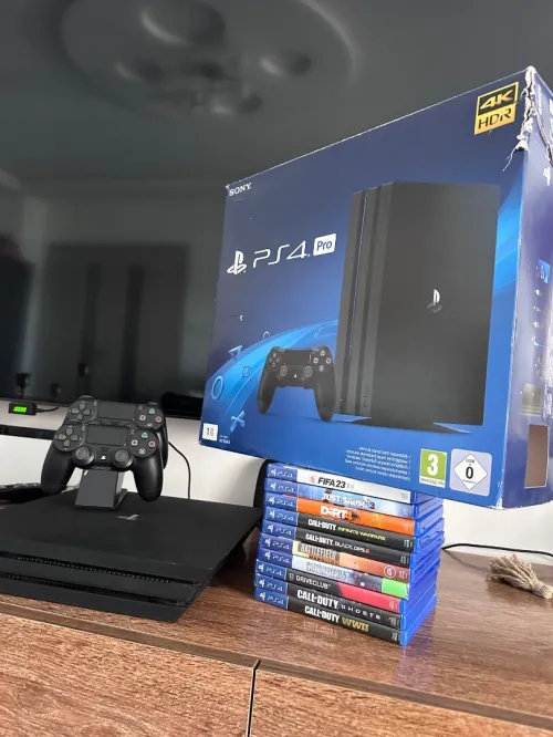 PS4 pro 1TO