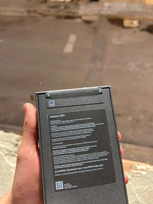Z fold s25 plus Samusung