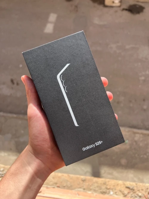 Z fold s25 plus Samusung