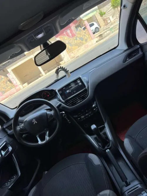 Peugeot 208 2015 Allure
