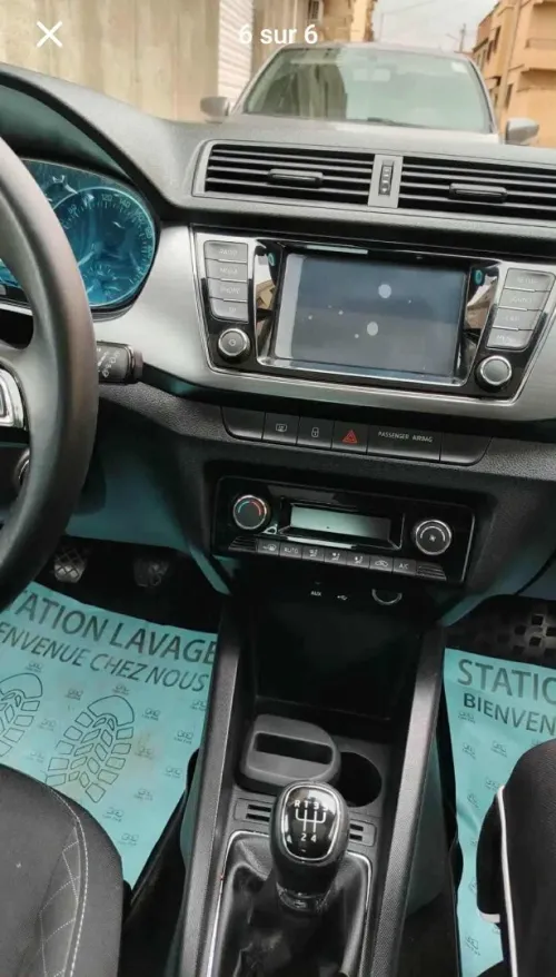 Skoda Fabia 2016 Style (avec toit panoramique)