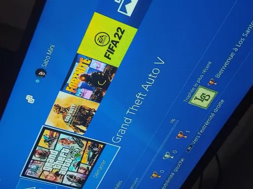 PlayStation 4 + 4 jeux gratuits