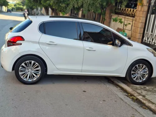 Peugeot 208 2019 Access Facelift