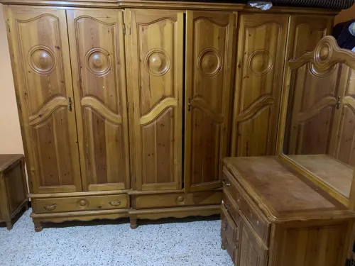 CHAMBRES A COUCHER AVEC TABLE TV CADEAUX