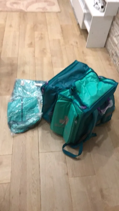 Sac Delevroo + veste + t-shirt