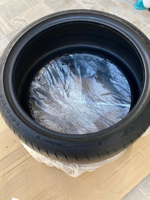 PNEUS GOOD YEAR 235/35R19