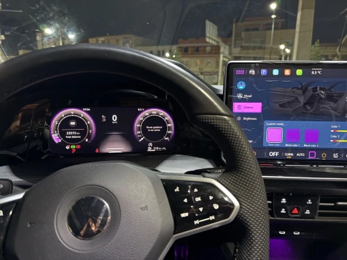 Volkswagen Golf 8 2025 R Black Edition 