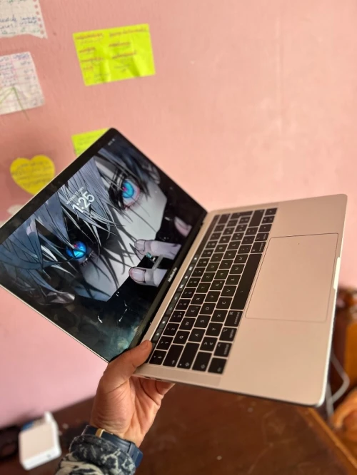 Mac book pro 2019 i5