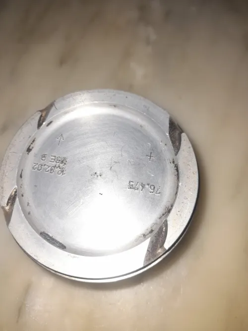Piston
